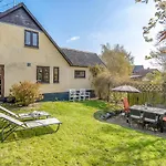 Four-bedroom In Tranekar *